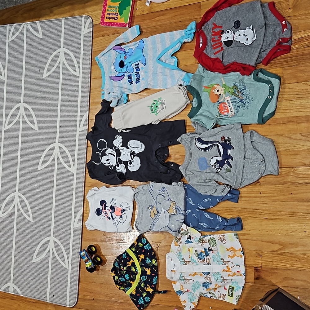 Disney bundle size 3 to 6 months